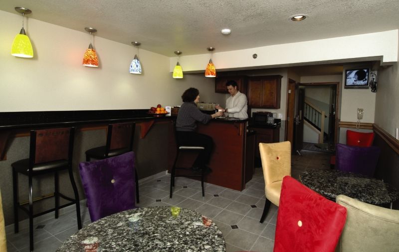 District Hotel By Oyo Portland Convention Center Restaurant billede
